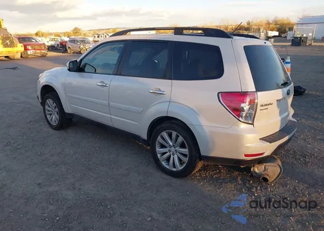 2011 Subaru Forester 2.5X Limited from USA, damaged, VIN JF2SHAEC2BH762777